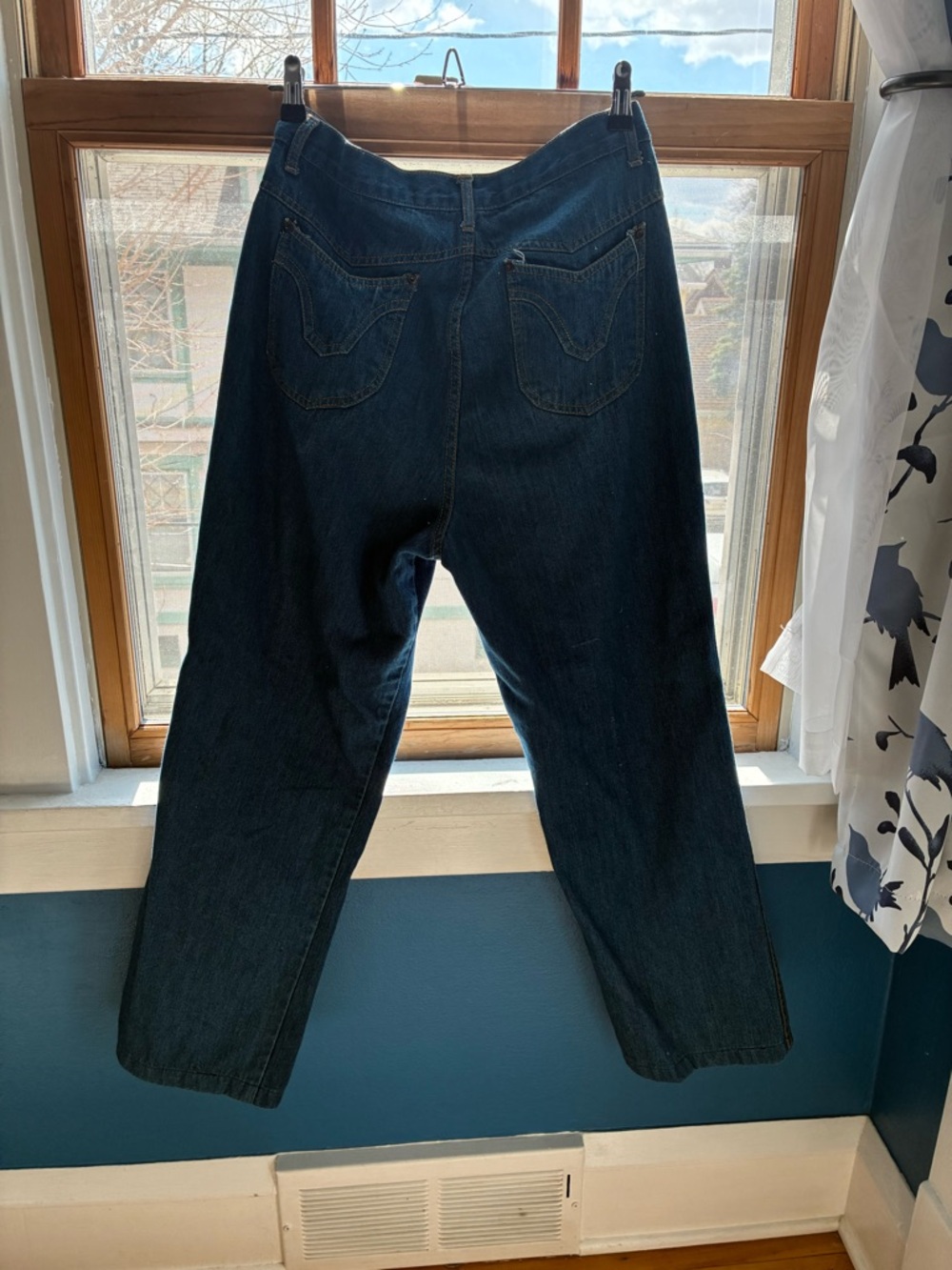 Classic Blue Denim Jeans with Contrast Stitching Mom jeans!